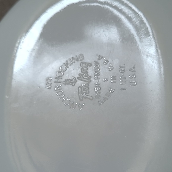 Anchor Hocking Fire King Milk Glass Meadow Green 1.5  QT Baking Dish Casserole - Picture 6 of 6